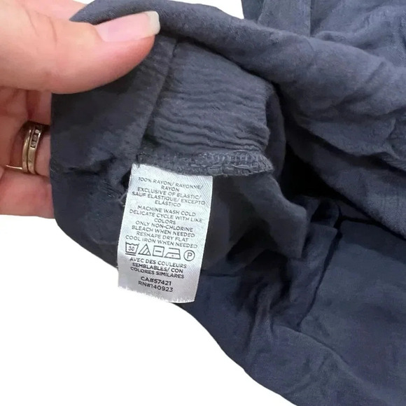 LOFT Gray Flutter Sleeve Rayon Blouse XSP - Picture 3 of 4